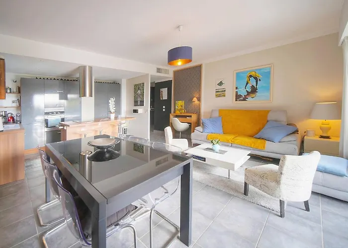 Appartamento Frgk 'diane Elegance And Comfort In Antibes'