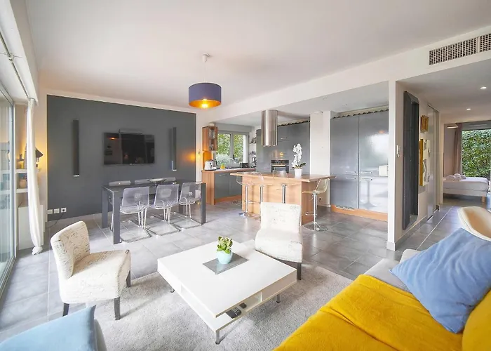 Frgk 'diane Elegance And Comfort In Antibes' Antibes