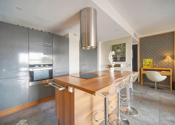 Frgk 'diane Elegance And Comfort In Antibes' Апартаменти